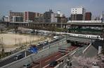 Tàu siêu t?c Shinkansen và Sakura
